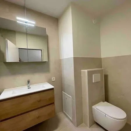 Apartment Safari - Modern, Vernieuwd App Met Zicht Op Zee